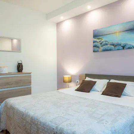 Karlo Antonio Apartament *