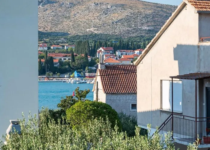 Karlo Antonio Apartament