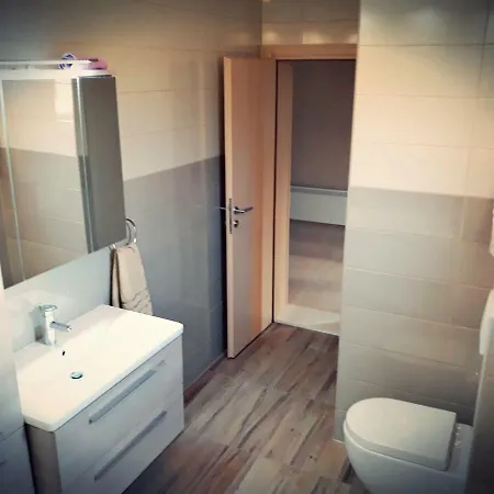 Διαμέρισμα Karlo Antonio *