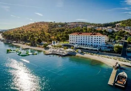 Διαμέρισμα Karlo Antonio *