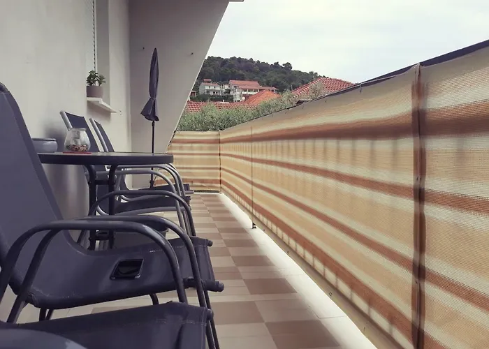 Karlo Antonio Apartman Trogir