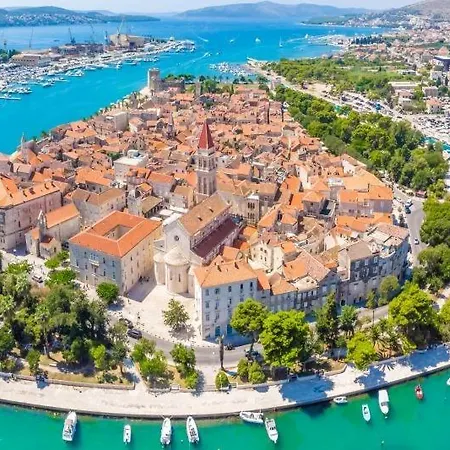 Karlo Antonio Apartamento Trogir