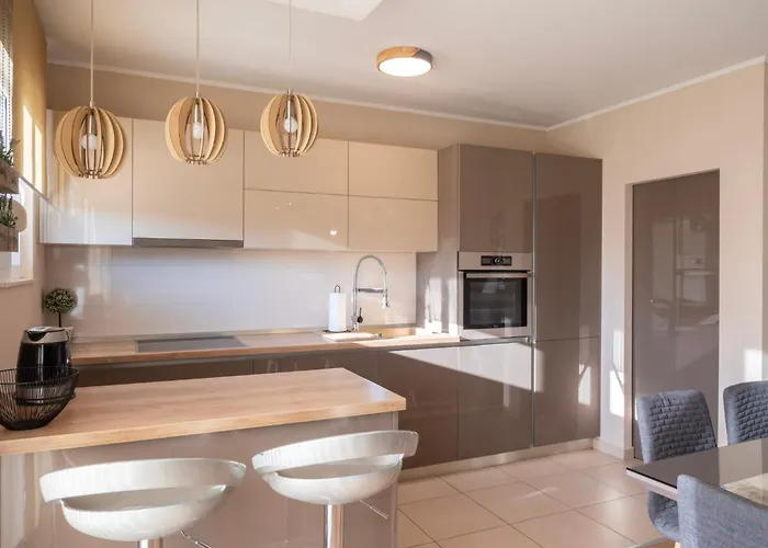 Karlo Antonio تروغير