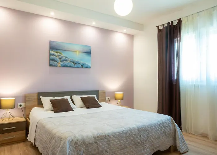 Karlo Antonio * تروغير