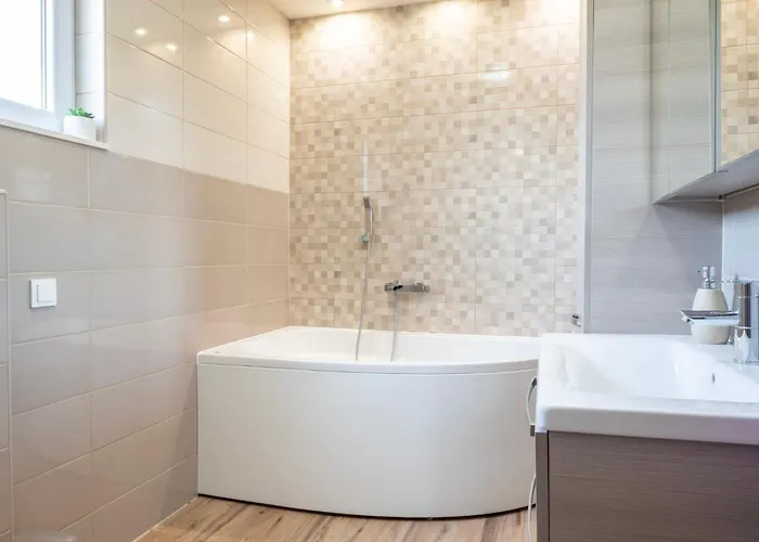 Karlo Antonio * تروغير